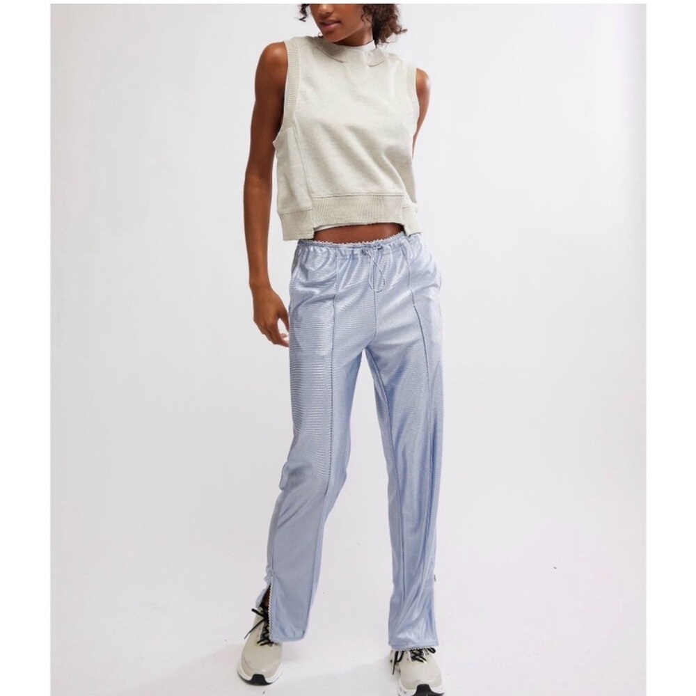⬇️ PRICE DROP ⬇️ NWOT Free People FP Movement Roll With It Pants Steel